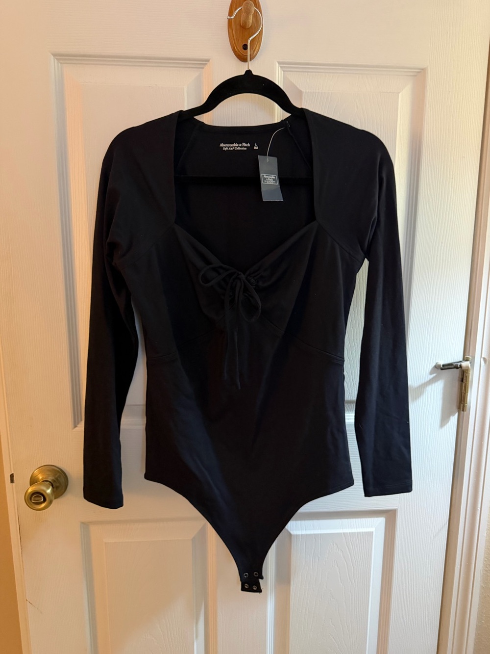 Abercrombie & Fitch Black Long-Sleeve Keyhole Tie Front Bodysuit - Picture 2 of 5